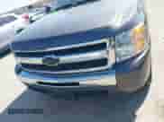 2011 Chevrolet Silverado 1500 LT z VIN 1GCRCSEA7BZ233349, wystawiony jako IAAI lot #42015179 z przebiegiem 324 992 mil mil oraz . Historia ofert i sprzedaży dostępna na DreamBid. Obrazek 12.