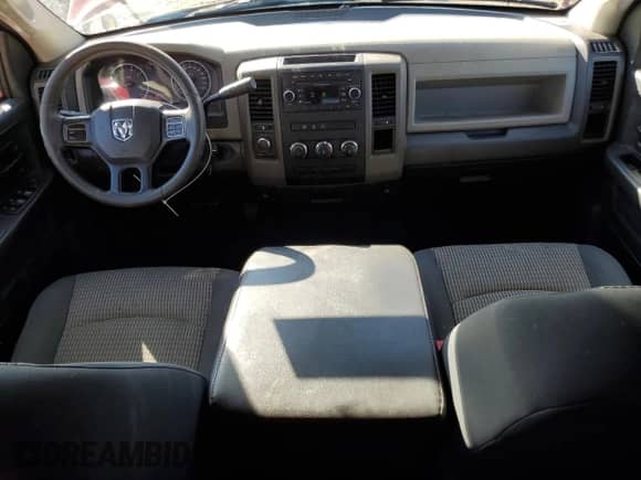 2012 Ram 1500 Express z VIN 1C6RD7FT6CS139720, wystawiony jako Copart lot #71179305 z przebiegiem 143 164 mil mil oraz Czysty tytuł • Clean title. Historia ofert i sprzedaży dostępna na DreamBid. Obrazek 8.