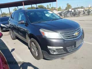 2015 Chevrolet Traverse LT z VIN 1GNKRHKD8FJ168217, wystawiony jako IAAI lot #43575623 z przebiegiem 215 964 mil mil oraz . Historia ofert i sprzedaży dostępna na DreamBid. Obrazek 1.