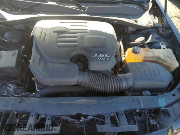 2013 Chrysler 300 C John Varvatos Limited Edition с VIN 2C3CCADG5DH727366, выставлен на аукционе Copart как лот 85855844 с пробегом 152 702 миль миль и Списание • Salvage title. История ставок и продаж доступна на DreamBid. Изображение 12.