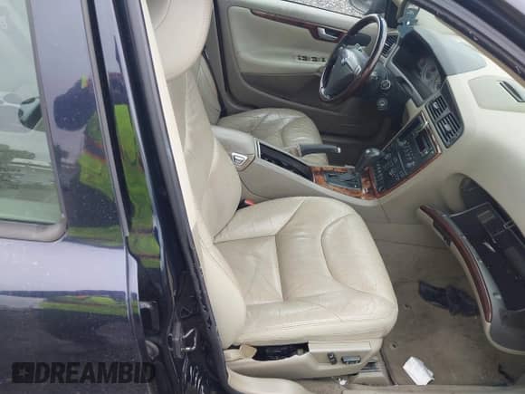 2007 Volvo S60 2.5L Turbo с VIN YV1RH592972609131, выставлен на аукционе IAAI как лот 42381356 с пробегом Не указан миль и . История ставок и продаж доступна на DreamBid. Изображение 5.