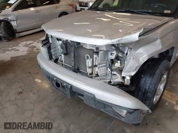 2009 Chevrolet Colorado 1LT z VIN 1GCCS139X98101911, wystawiony jako IAAI lot #41383161 z przebiegiem 101 085 mil mil oraz . Historia ofert i sprzedaży dostępna na DreamBid. Obrazek 17.