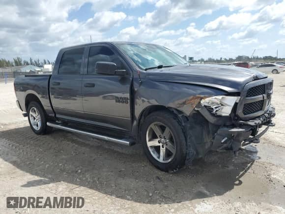2018 Ram 1500 Express with VIN 1C6RR7KG1JS258072, listed as a Copart auction lot 53433775 with 122,000 mi miles and Salvage title. Bid and sale history available at DreamBid. Image 4.