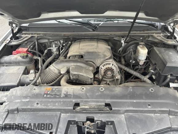 2013 Chevrolet Suburban LT with VIN 1GNSKJE71DR263248, listed as a Copart auction lot 86150925 with 197,711 mi miles and Clean title. Bid and sale history available at DreamBid. Image 7.