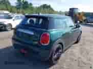2015 MINI Hardtop z VIN WMWXM5C57F3A04447, wystawiony jako IAAI lot #43175332 z przebiegiem 84 307 mil mil oraz . Historia ofert i sprzedaży dostępna na DreamBid. Obrazek 4.