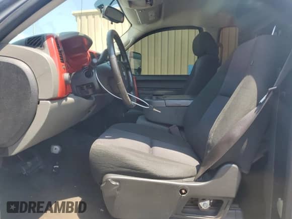 2012 Chevrolet Silverado 1500 LS z VIN 3GCPCREA9CG186777, wystawiony jako Copart lot #65770275 z przebiegiem 257 042 mil mil oraz Szkoda całkowita • Salvage title. Historia ofert i sprzedaży dostępna na DreamBid. Obrazek 7.