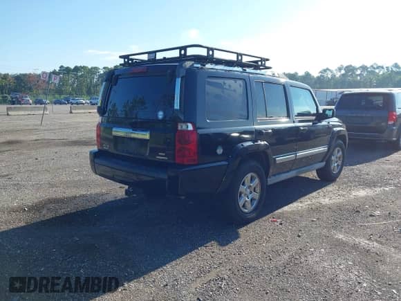 2006 Jeep Commander Limited with VIN 1J8HG58N56C365690, listed as a IAAI auction lot 43024793 with 324,230 mi miles and . Bid and sale history available at DreamBid. Image 4.