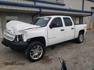 2007 Chevrolet Silverado 1500 LS with VIN 2GCEK13CX71539610, listed as a Copart auction lot 72782084 with 213,968 mi miles and Salvage title. Bid and sale history available at DreamBid. Image 1.