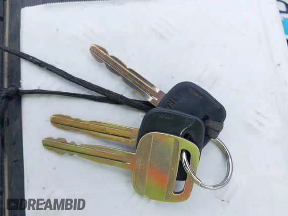 1997 Toyota Camry LE z VIN 4T1BF22K7VU035485, wystawiony jako IAAI lot #41896227 z przebiegiem 254 139 mil mil oraz . Historia ofert i sprzedaży dostępna na DreamBid. Obrazek 11.