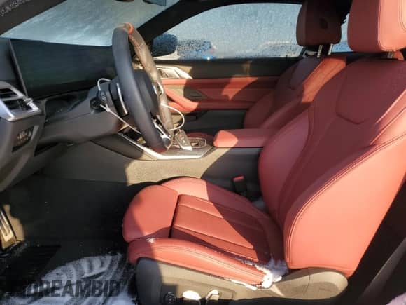 2025 BMW 4 Series M440i xDrive with VIN WBA83DA07SCT64818, listed as a Copart auction lot 43932505 with 1,974 mi miles and Clean title. Bid and sale history available at DreamBid. Image 7.