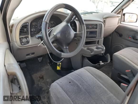 2004 Chevrolet Astro Cargo с VIN 1GCDM19X24B119903, выставлен на аукционе Copart как лот 77430954 с пробегом Не указан миль и Чистый • Clean title. История ставок и продаж доступна на DreamBid. Изображение 8.