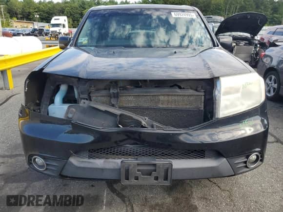 2014 Honda Pilot EX with VIN 5FNYF4H49EB047102, listed as a Copart auction lot 69924995 with 251,141 mi miles and Salvage title. Bid and sale history available at DreamBid. Image 5.