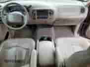 2000 Ford F-150 XL z VIN 1FTRX18L2YNA84926, wystawiony jako Copart lot #81187235 z przebiegiem Nie podano mil oraz Szkoda całkowita • Salvage title. Historia ofert i sprzedaży dostępna na DreamBid. Obrazek 8.