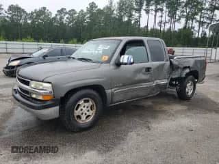 2000 Chevrolet Silverado 1500 LS z VIN 2GCEC19T4Y1339585, wystawiony jako Copart lot #67606405 z przebiegiem 446 268 mil mil oraz Szkoda całkowita • Salvage title. Historia ofert i sprzedaży dostępna na DreamBid. Obrazek 1.