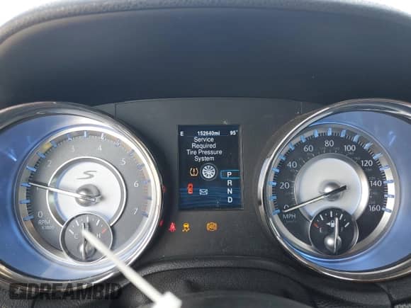 2014 Chrysler 300 S с VIN 2C3CCABTXEH222036, выставлен на аукционе Copart как лот 68220895 с пробегом 152 640 миль миль и Списание • Salvage title. История ставок и продаж доступна на DreamBid. Изображение 9.