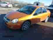 2005 Dodge Neon SXT z VIN 1B3ES56C75D264803, wystawiony jako IAAI lot #41688260 z przebiegiem 104 336 mil mil oraz . Historia ofert i sprzedaży dostępna na DreamBid. Obrazek 2.