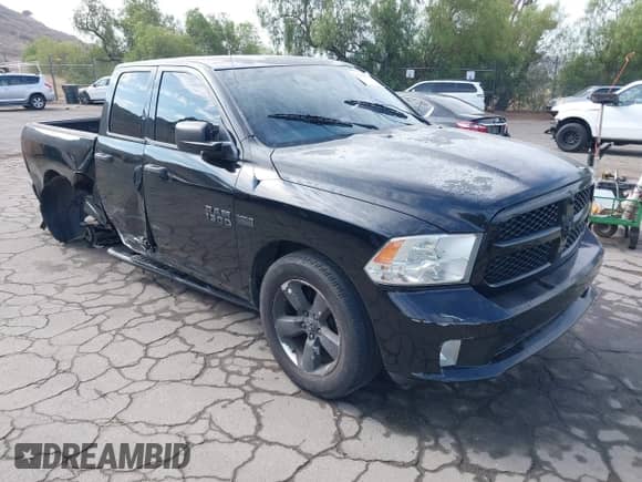 2013 Ram 1500 Express z VIN 1C6RR6FT9DS532463, wystawiony jako IAAI lot #42780378 z przebiegiem 171 219 mil mil oraz . Historia ofert i sprzedaży dostępna na DreamBid. Obrazek 1.