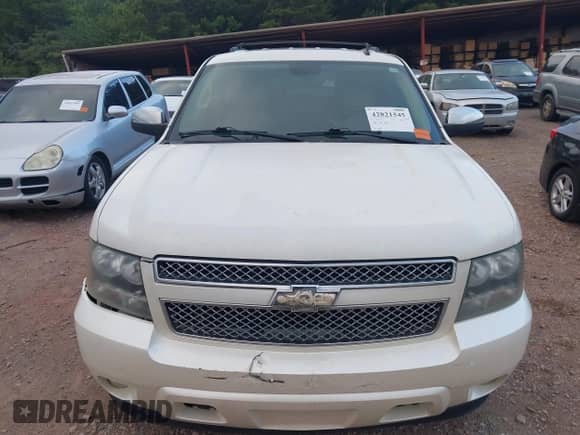 2008 Chevrolet Tahoe LTZ z VIN 1GNFC13J58R213066, wystawiony jako IAAI lot #42821545 z przebiegiem 189 122 mil mil oraz . Historia ofert i sprzedaży dostępna na DreamBid. Obrazek 6.