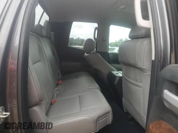 2012 Toyota Tundra Limited z VIN 5TFSY5F10CX132864, wystawiony jako Copart lot #70156505 z przebiegiem 186 395 mil mil oraz Szkoda całkowita • Salvage title. Historia ofert i sprzedaży dostępna na DreamBid. Obrazek 10.
