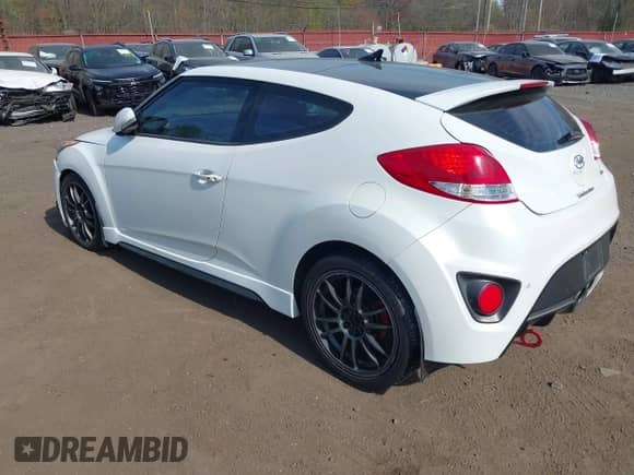 2013 Hyundai Veloster Turbo с VIN KMHTC6AE6DU097460, выставлен на аукционе IAAI как лот 42099379 с пробегом 82 240 миль миль и . История ставок и продаж доступна на DreamBid. Изображение 3.
