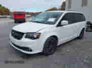 2019 Dodge Grand Caravan GT z VIN 2C4RDGEG2KR564252, wystawiony jako IAAI lot #43546965 z przebiegiem 103 220 mil mil oraz . Historia ofert i sprzedaży dostępna na DreamBid. Obrazek 2.