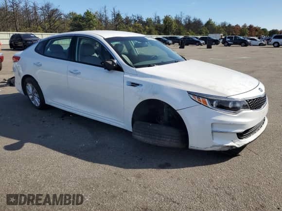 2016 Kia Optima EX z VIN 5XXGU4L32GG107446, wystawiony jako Copart lot #84625225 z przebiegiem 91 618 mil mil oraz Szkoda całkowita • Salvage title. Historia ofert i sprzedaży dostępna na DreamBid. Obrazek 4.