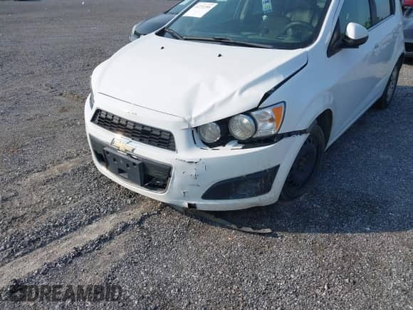 2013 Chevrolet Sonic LT с VIN 1G1JC6SH5D4219139, выставлен на аукционе IAAI как лот 41271259 с пробегом 120 442 миль миль и . История ставок и продаж доступна на DreamBid. Изображение 6.
