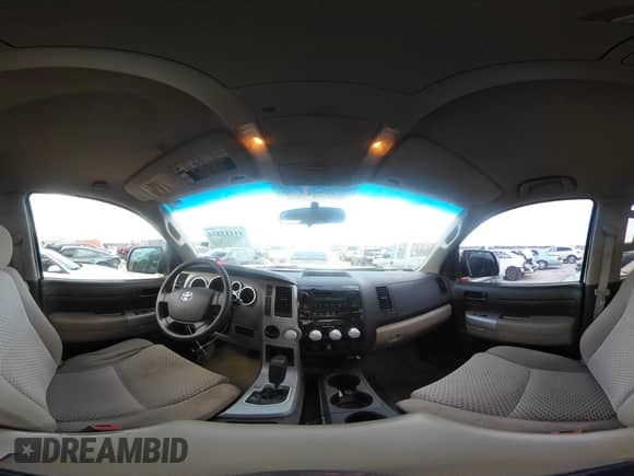 2007 Toyota Tundra SR5 z VIN 5TBET54137S456457, wystawiony jako IAAI lot #41112534 z przebiegiem 235 147 mil mil oraz . Historia ofert i sprzedaży dostępna na DreamBid. Obrazek 18.