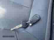 2003 Hyundai Elantra GT z VIN KMHDN55D33U100419, wystawiony jako IAAI lot #43473249 z przebiegiem 151 873 mil mil oraz . Historia ofert i sprzedaży dostępna na DreamBid. Obrazek 11.