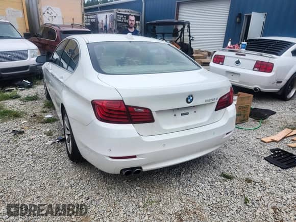 2014 BMW 5 Series 528i z VIN WBA5A5C55ED505889, wystawiony jako IAAI lot #43046574 z przebiegiem 136 879 mil mil oraz . Historia ofert i sprzedaży dostępna na DreamBid. Obrazek 11.