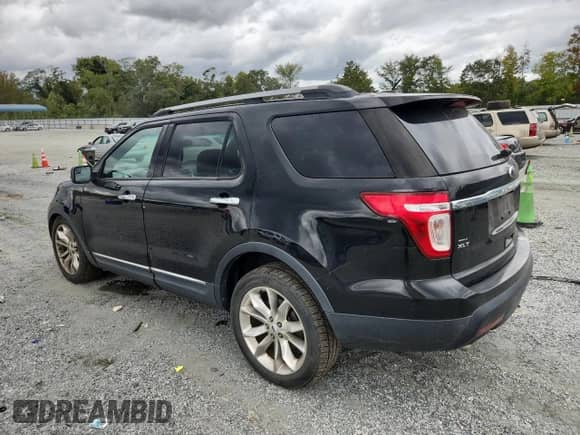 2012 Ford Explorer XLT z VIN 1FMHK7D84CGA33032, wystawiony jako Copart lot #82189625 z przebiegiem 202 760 mil mil oraz Szkoda całkowita • Salvage title. Historia ofert i sprzedaży dostępna na DreamBid. Obrazek 2.