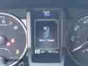 2023 Toyota Tacoma SR5 z VIN 3TMDZ5BN3PM142735, wystawiony jako IAAI lot #43182736 z przebiegiem 18 513 mil mil oraz . Historia ofert i sprzedaży dostępna na DreamBid. Obrazek 15.