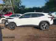 2025 Chevrolet Trax 1RS с VIN KL77LGEP8SC008043, выставлен на аукционе IAAI как лот 42922613 с пробегом 20 307 миль миль и . История ставок и продаж доступна на DreamBid. Изображение 15.