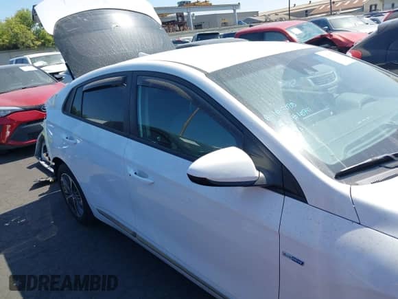 2020 Hyundai Ioniq SE with VIN KMHC65LDXLU213960, listed as a IAAI auction lot 42615706 with 34,049 mi miles and . Bid and sale history available at DreamBid. Image 14.