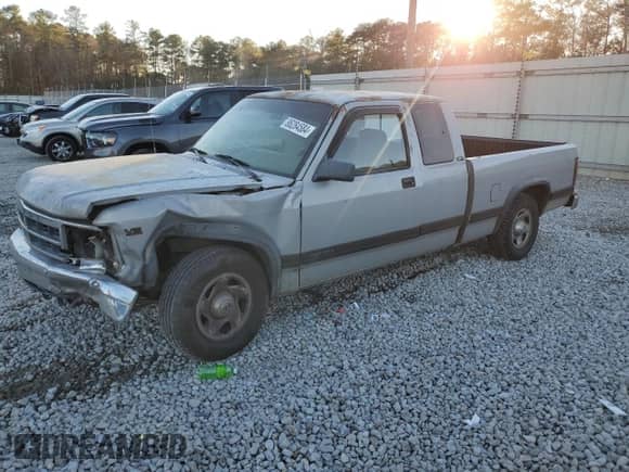 1995 Dodge Dakota с VIN 1B7GL23X2SS369220, выставлен на аукционе Copart как лот 86284584 с пробегом 281 618 миль миль и Списание • Salvage title. История ставок и продаж доступна на DreamBid. Изображение 1.