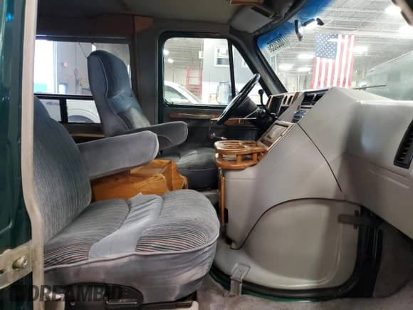 1993 Chevrolet Chevy Van with VIN 1GBEG25K9PF340167, listed as a Copart auction lot 71882035 with 223,827 mi miles and Clean title. Bid and sale history available at DreamBid. Image 7.