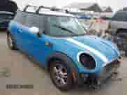 2013 MINI Hardtop с VIN WMWSU3C51DT687500, выставлен на аукционе IAAI как лот 42508583 с пробегом 120 627 миль миль и . История ставок и продаж доступна на DreamBid. Изображение 1.