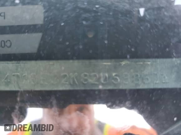 2002 Toyota Camry LE z VIN 4T1BE32K82U588621, wystawiony jako Copart lot #86985085 z przebiegiem 252 745 mil mil oraz Szkoda całkowita • Salvage title. Historia ofert i sprzedaży dostępna na DreamBid. Obrazek 13.