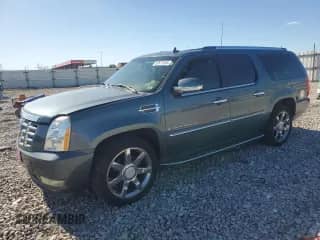 2008 Cadillac Escalade ESV с VIN 1GYFK668X8R130406, выставлен на аукционе Copart как лот 82675165 с пробегом 225 859 миль миль и Чистый • Clean title. История ставок и продаж доступна на DreamBid. Изображение 1.