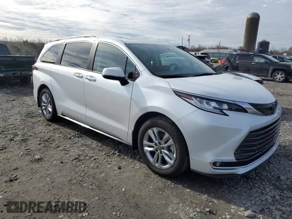 2024 Toyota Sienna Limited с VIN 5TDZRKEC4RS204631, выставлен на аукционе Copart как лот 88879235 с пробегом 5 734 миль миль и Списание • Salvage title. История ставок и продаж доступна на DreamBid. Изображение 4.