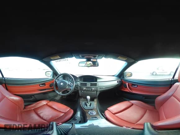 2011 BMW 3 Series 335i с VIN WBADX7C58BE581554, выставлен на аукционе IAAI как лот 43573834 с пробегом Не указан миль и . История ставок и продаж доступна на DreamBid. Изображение 18.