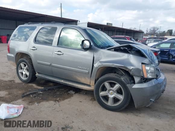 2008 Chevrolet Tahoe LTZ с VIN 1GNFC13068R109953, выставлен на аукционе IAAI как лот 41511683 с пробегом 199 184 миль миль и . История ставок и продаж доступна на DreamBid. Изображение 1.