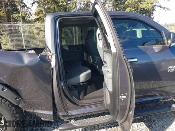 2017 Ram 1500 SLT with VIN 1C6RR7GT4HS731513, listed as a IAAI auction lot 43470494 with 76,579 mi miles and . Bid and sale history available at DreamBid. Image 8.