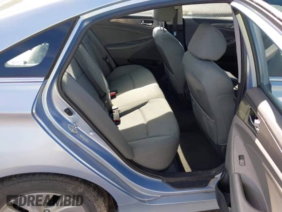 2013 Hyundai Sonata with VIN KMHEC4A46DA078946, listed as a IAAI auction lot 42755504 with 92,735 mi miles and . Bid and sale history available at DreamBid. Image 8.