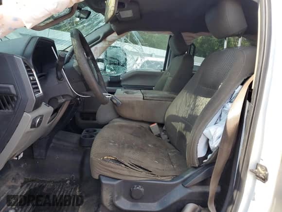 2018 Ford F-250 XL z VIN 1FT7W2B61JEB31016, wystawiony jako Copart lot #70891895 z przebiegiem 348 588 mil mil oraz Szkoda całkowita • Salvage title. Historia ofert i sprzedaży dostępna na DreamBid. Obrazek 7.