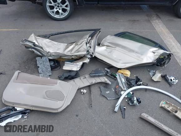 2005 Toyota Camry LE with VIN JTDBF30K150158395, listed as a IAAI auction lot 42998789 with Not provided miles and . Bid and sale history available at DreamBid. Image 11.