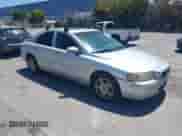 2007 Volvo S60 2.5L Turbo с VIN YV1RS592172627236, выставлен на аукционе IAAI как лот 42680586 с пробегом 161 275 миль миль и . История ставок и продаж доступна на DreamBid. Изображение 1.