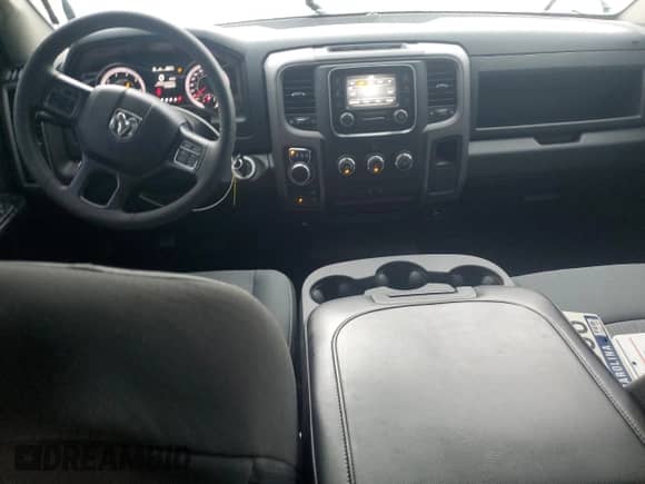 2023 Ram 1500 Tradesman z VIN 1C6RR7FT5PS527822, wystawiony jako Copart lot #67057145 z przebiegiem 42 566 mil mil oraz Czysty tytuł • Clean title. Historia ofert i sprzedaży dostępna na DreamBid. Obrazek 8.