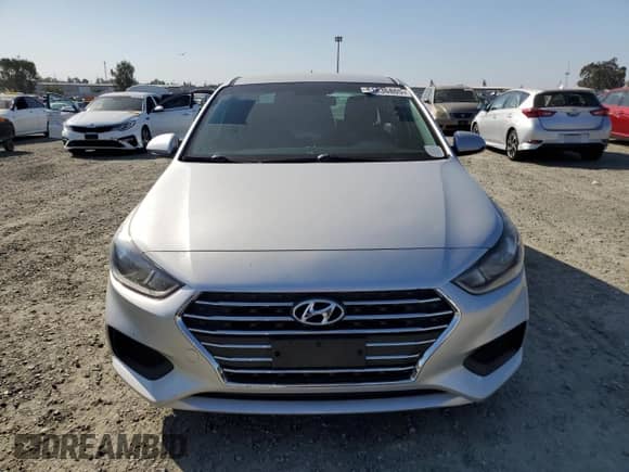 2020 Hyundai Accent SE z VIN 3KPC24A62LE113171, wystawiony jako Copart lot #81836805 z przebiegiem 124 429 mil mil oraz Szkoda całkowita • Salvage title. Historia ofert i sprzedaży dostępna na DreamBid. Obrazek 5.