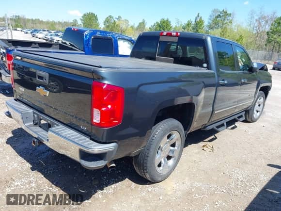 2017 Chevrolet Silverado 1500 LTZ z VIN 3GCPCSEC7HG478072, wystawiony jako IAAI lot #41866313 z przebiegiem 117 410 mil mil oraz . Historia ofert i sprzedaży dostępna na DreamBid. Obrazek 4.